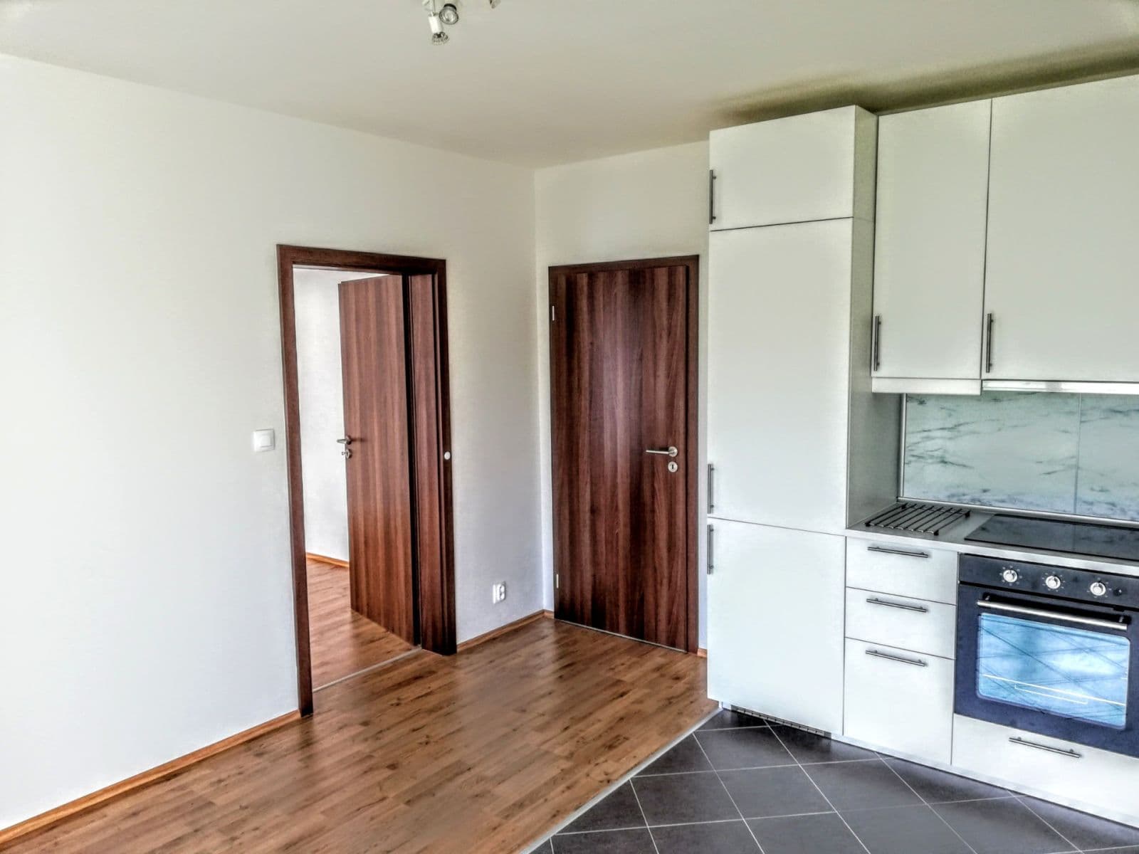 Pronájem bytu 2+kk 50 m², U Hostavického potoka, Praha, Praha Pronájem bytu 2+kk 50 m², U Hostavického potoka, Praha, Praha