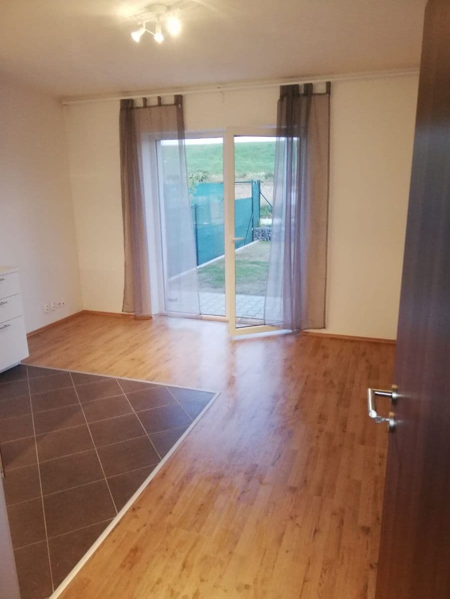 Pronájem bytu 2+kk 50 m², U Hostavického potoka, Praha, Praha Pronájem bytu 2+kk 50 m², U Hostavického potoka, Praha, Praha