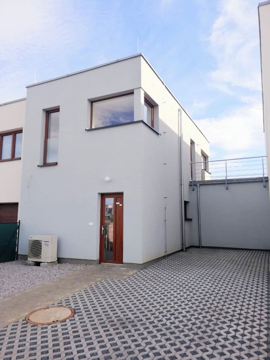 Pronájem bytu 2+kk 50 m², U Hostavického potoka, Praha, Praha Pronájem bytu 2+kk 50 m², U Hostavického potoka, Praha, Praha