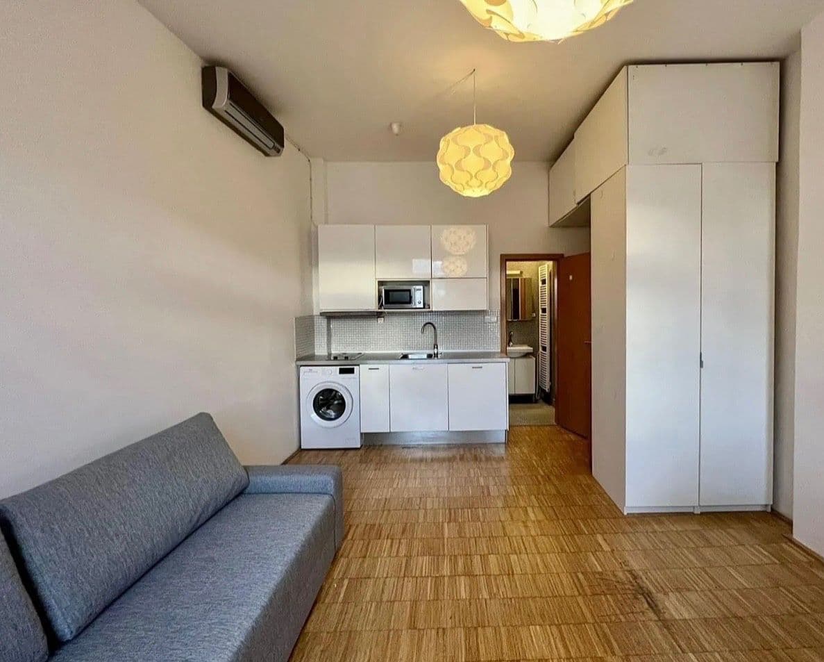Pronájem bytu 1+kk 23 m², Heydukova, Praha, Praha Pronájem bytu 1+kk 23 m², Heydukova, Praha, Praha
