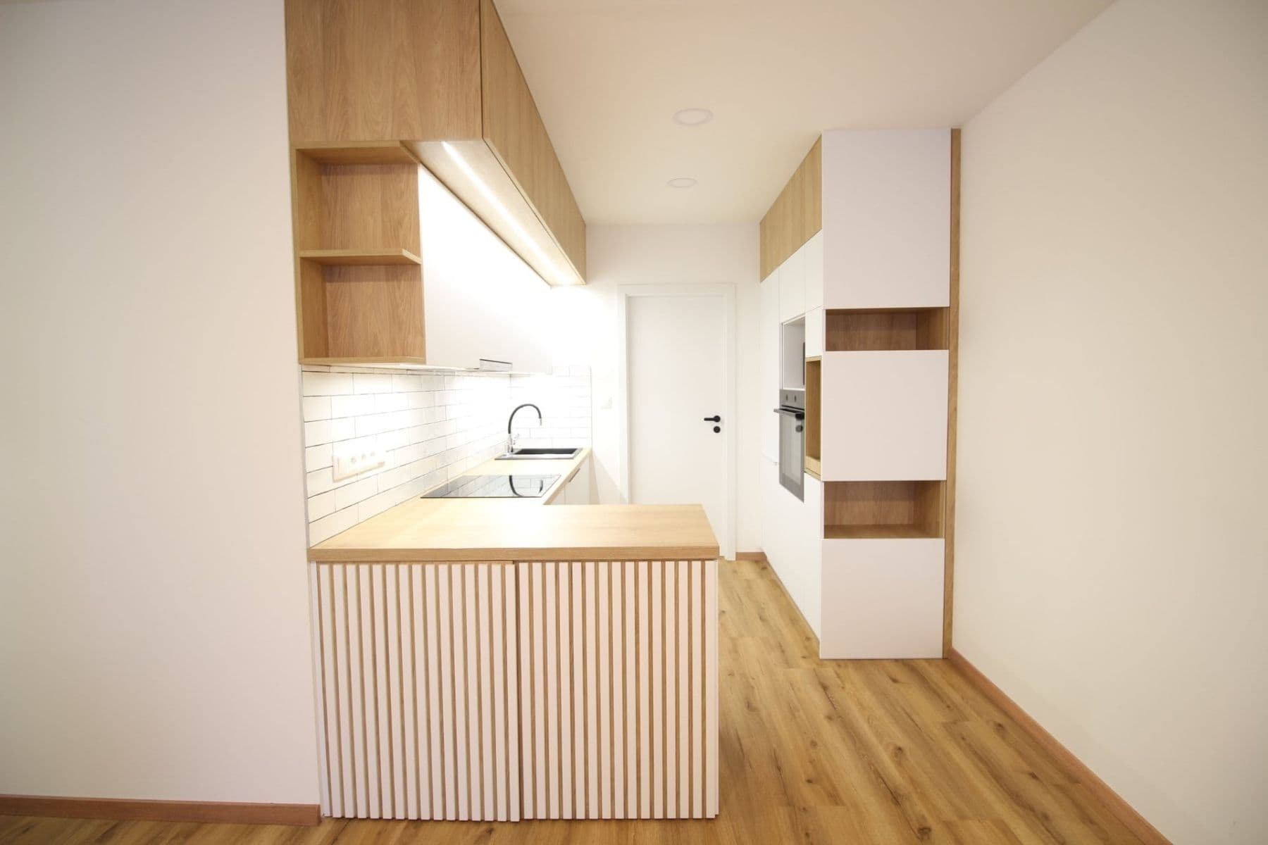 Pronájem bytu 3+kk 60 m², Kosmonautů, Mělník, Středočeský kraj Pronájem bytu 3+kk 60 m², Kosmonautů, Mělník, Středočeský kraj