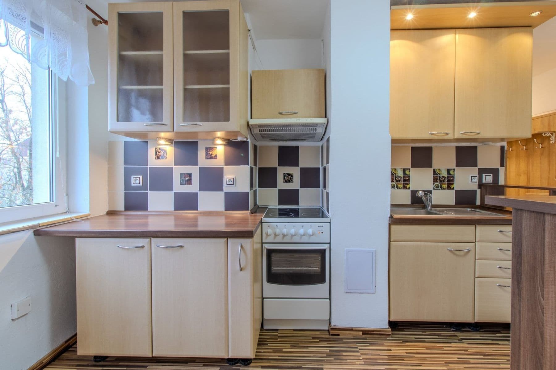 Pronájem bytu 3+1 68 m², Spojovací, Milovice, Středočeský kraj Pronájem bytu 3+1 68 m², Spojovací, Milovice, Středočeský kraj