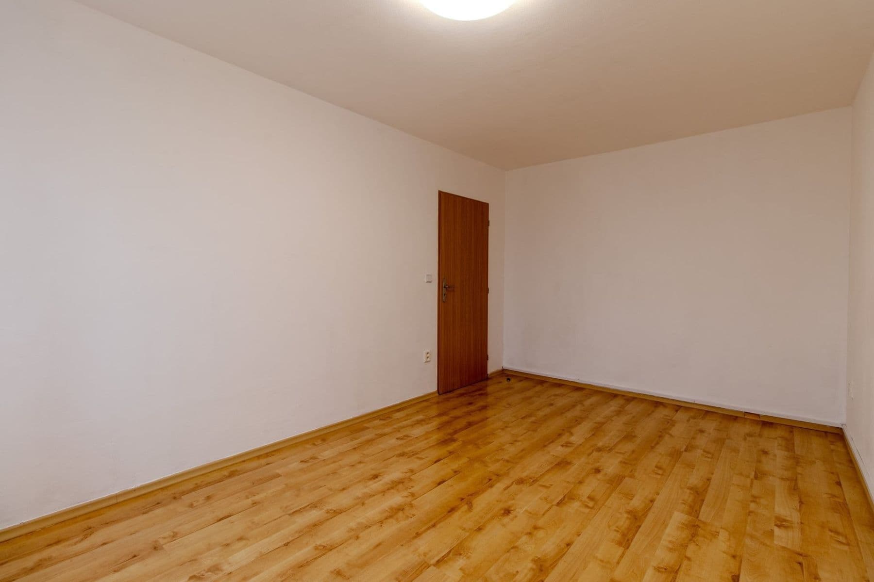 Pronájem bytu 3+1 68 m², Spojovací, Milovice, Středočeský kraj Pronájem bytu 3+1 68 m², Spojovací, Milovice, Středočeský kraj