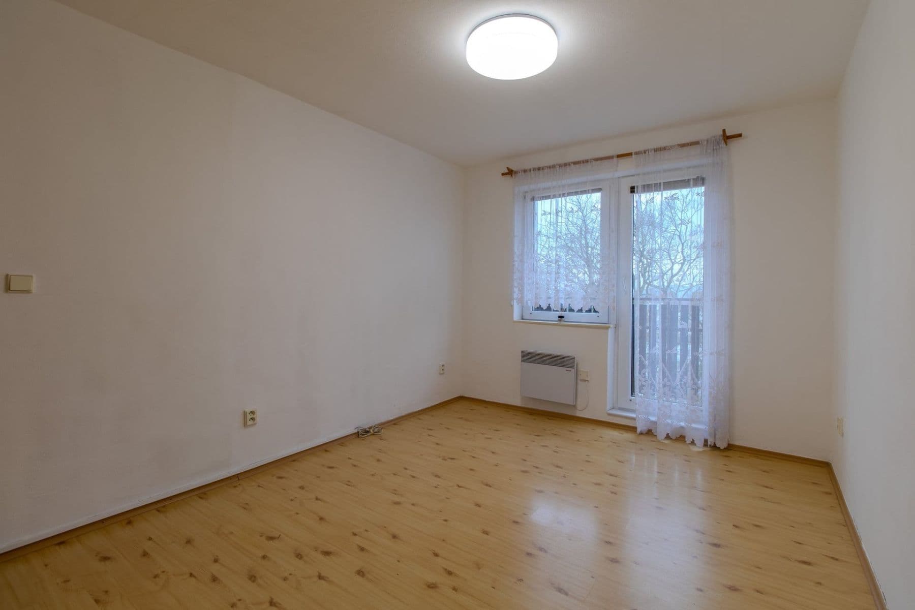 Pronájem bytu 3+1 68 m², Spojovací, Milovice, Středočeský kraj Pronájem bytu 3+1 68 m², Spojovací, Milovice, Středočeský kraj