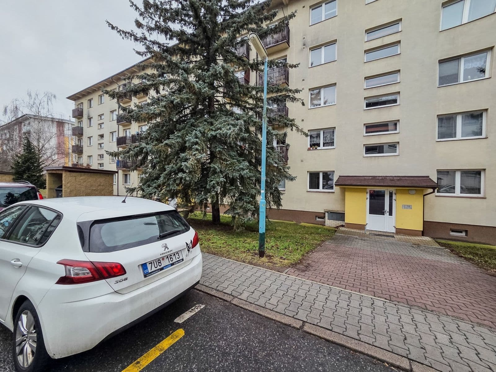 Pronájem bytu 3+1 68 m², Spojovací, Milovice, Středočeský kraj Pronájem bytu 3+1 68 m², Spojovací, Milovice, Středočeský kraj