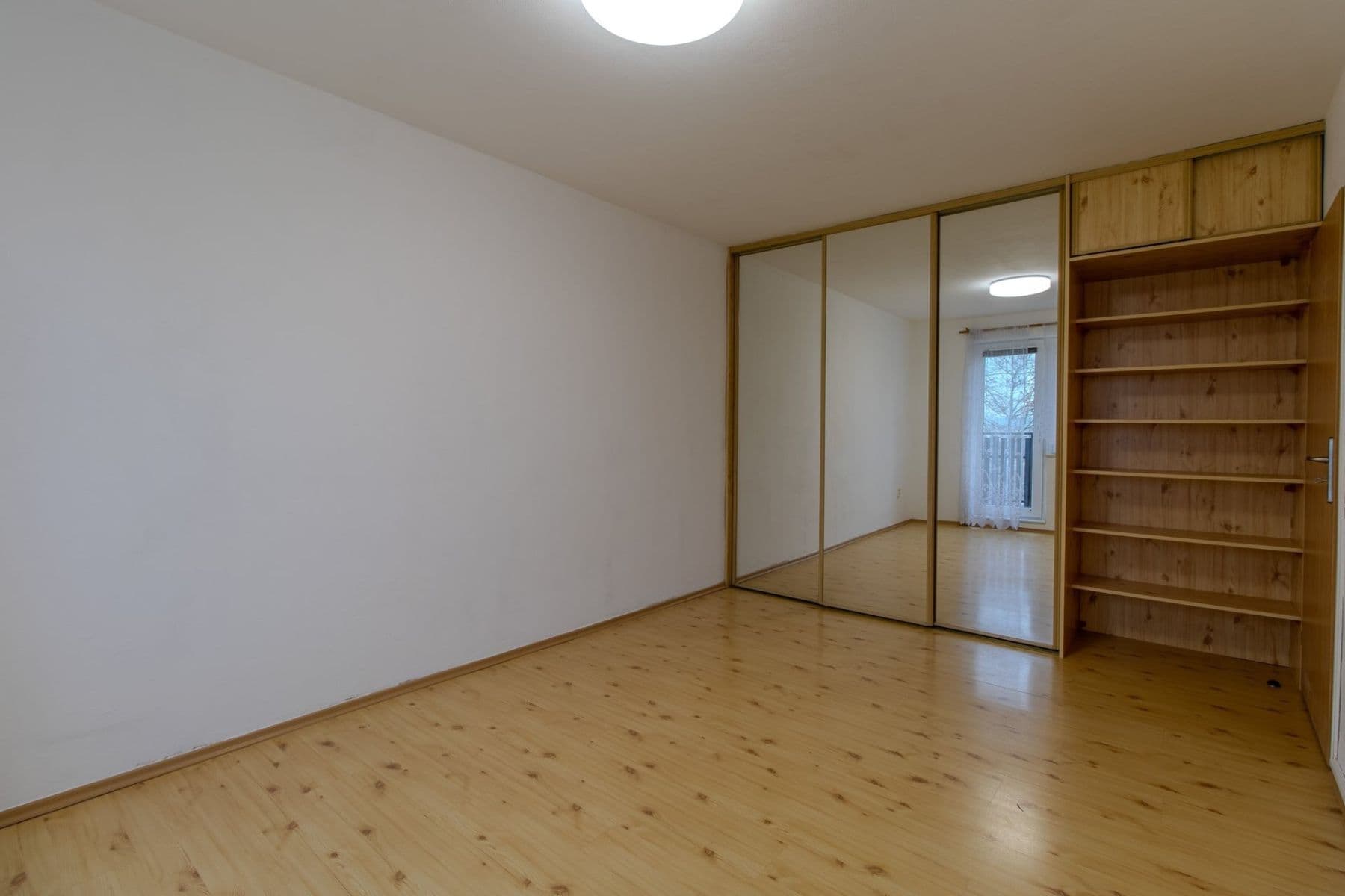 Pronájem bytu 3+1 68 m², Spojovací, Milovice, Středočeský kraj Pronájem bytu 3+1 68 m², Spojovací, Milovice, Středočeský kraj