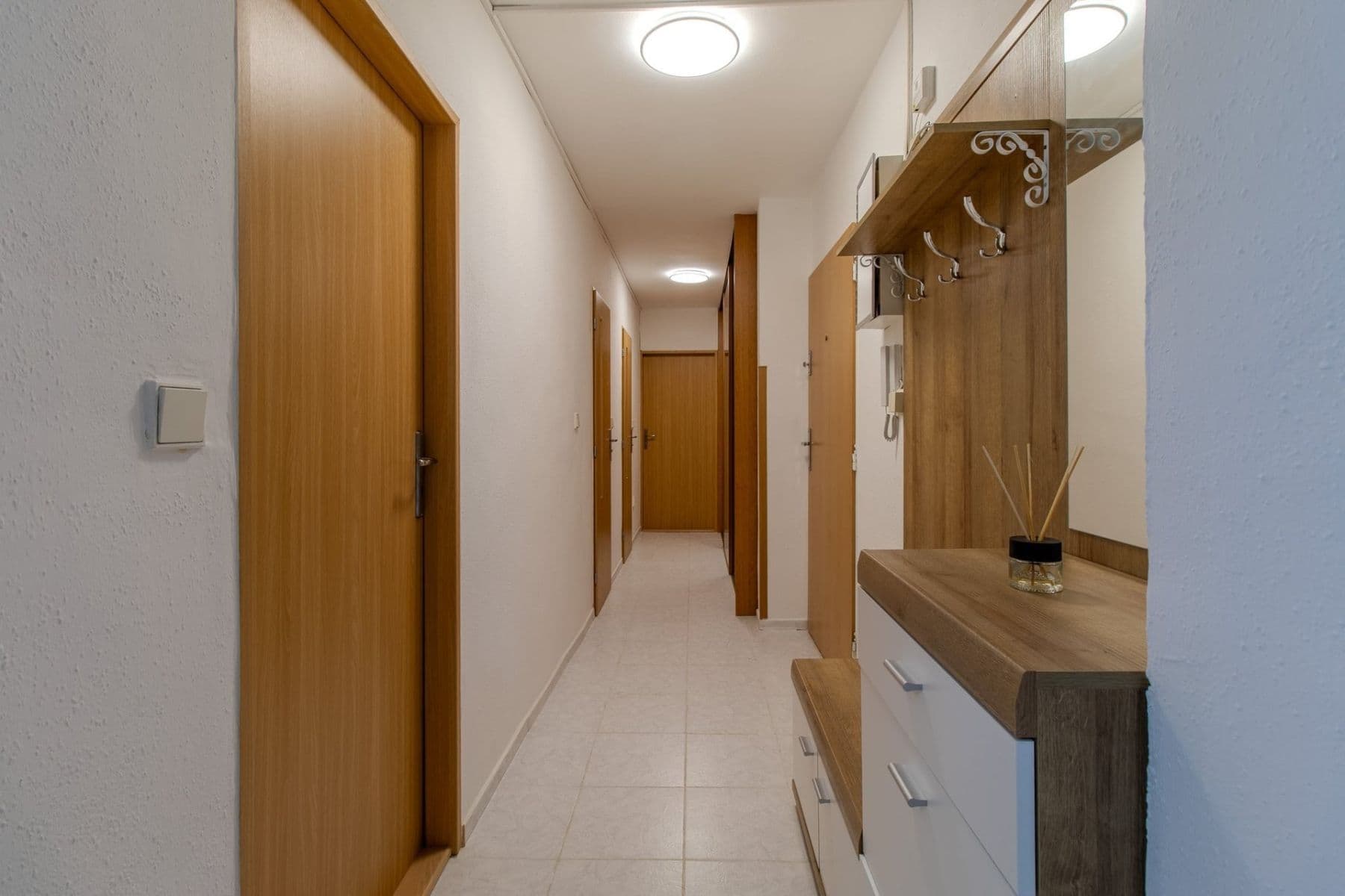 Pronájem bytu 3+1 68 m², Spojovací, Milovice, Středočeský kraj Pronájem bytu 3+1 68 m², Spojovací, Milovice, Středočeský kraj