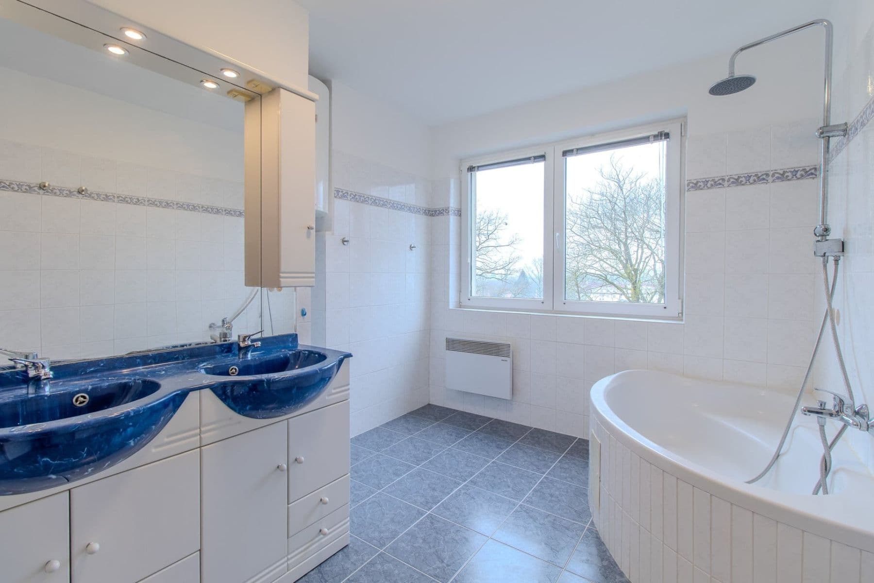 Pronájem bytu 3+1 68 m², Spojovací, Milovice, Středočeský kraj Pronájem bytu 3+1 68 m², Spojovací, Milovice, Středočeský kraj