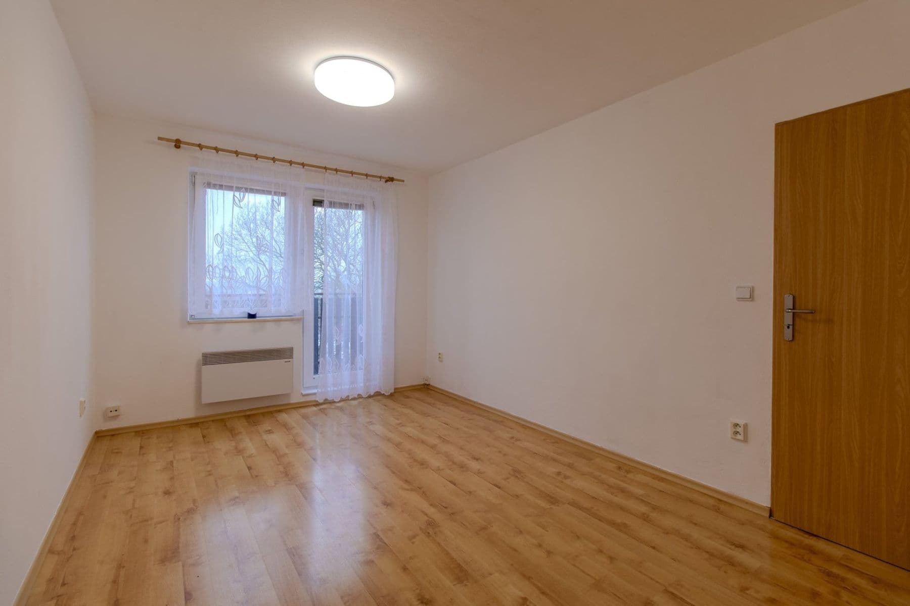 Pronájem bytu 3+1 68 m², Spojovací, Milovice, Středočeský kraj Pronájem bytu 3+1 68 m², Spojovací, Milovice, Středočeský kraj