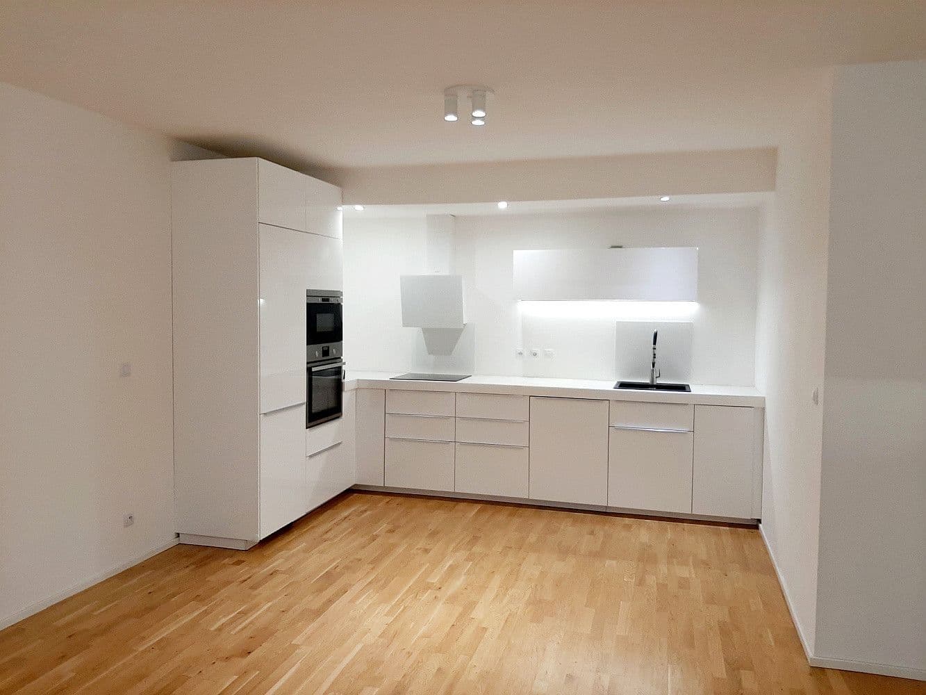 Prodej bytu 3+kk 84 m², Nepomuckých, Praha, Praha Prodej bytu 3+kk 84 m², Nepomuckých, Praha, Praha