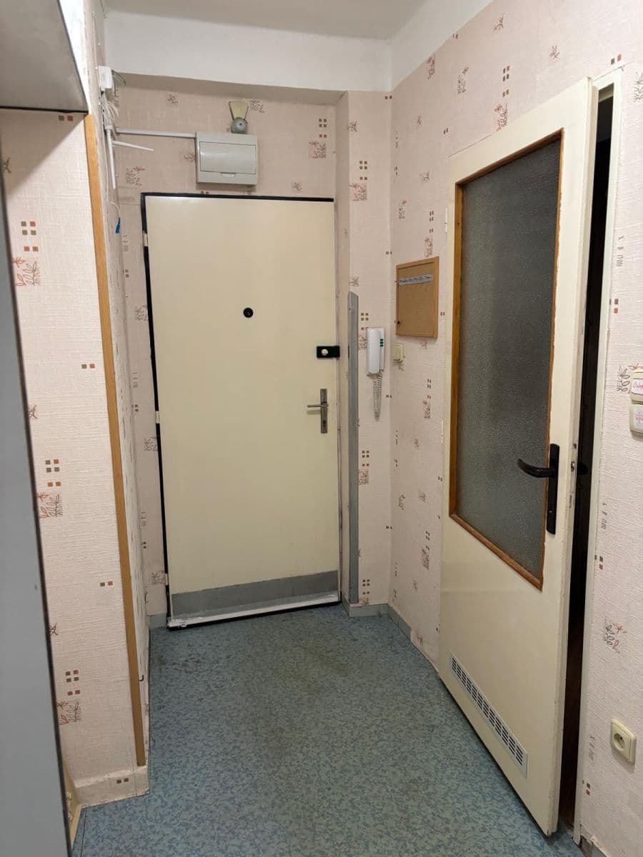 Prodej bytu 3+1 65 m², Písečná, Hradec Králové, Královéhradecký kraj Prodej bytu 3+1 65 m², Písečná, Hradec Králové, Královéhradecký kraj