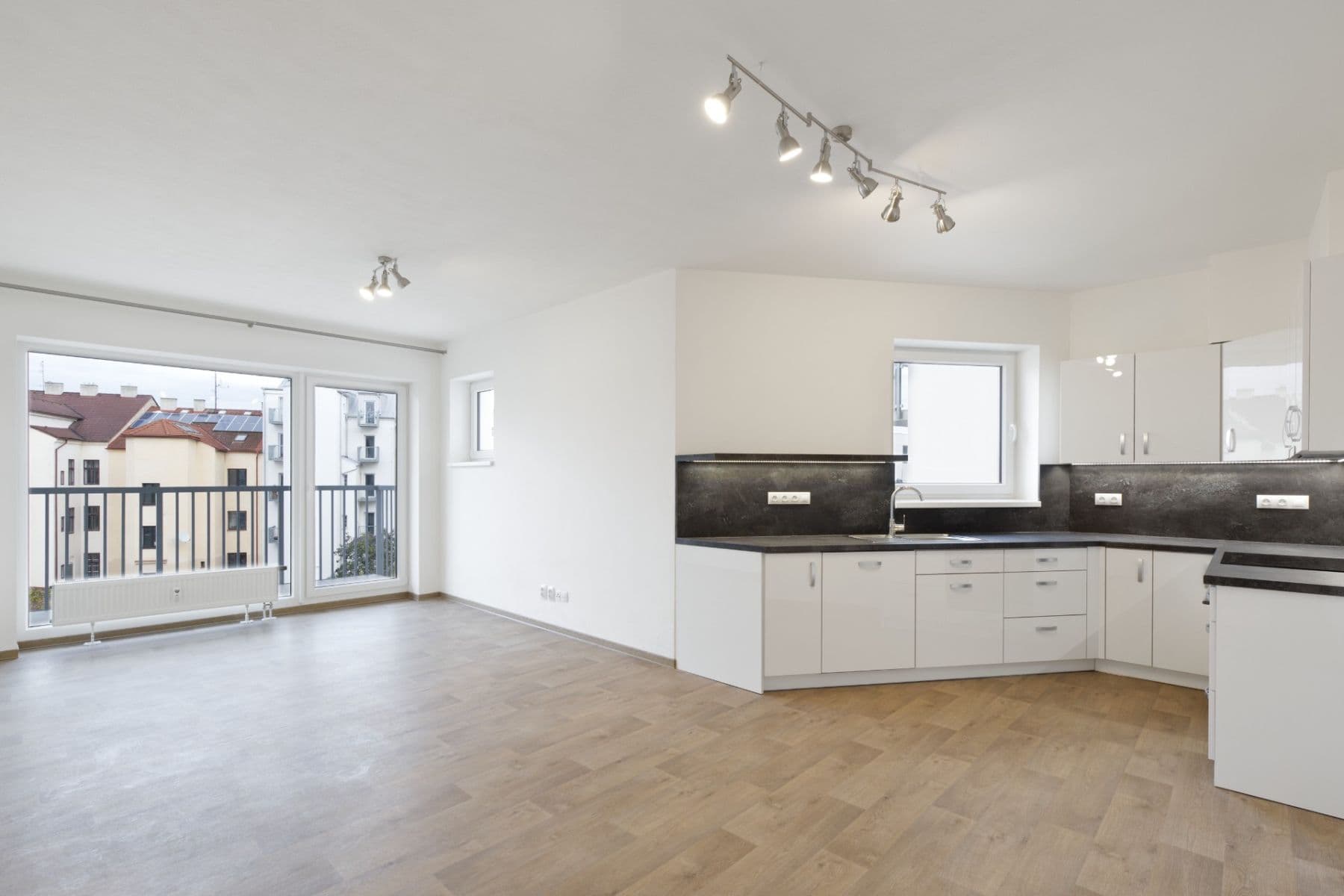 Pronájem bytu 2+kk 61 m², Otýlie Beníškové, Plzeň, Plzeňský kraj Pronájem bytu 2+kk 61 m², Otýlie Beníškové, Plzeň, Plzeňský kraj