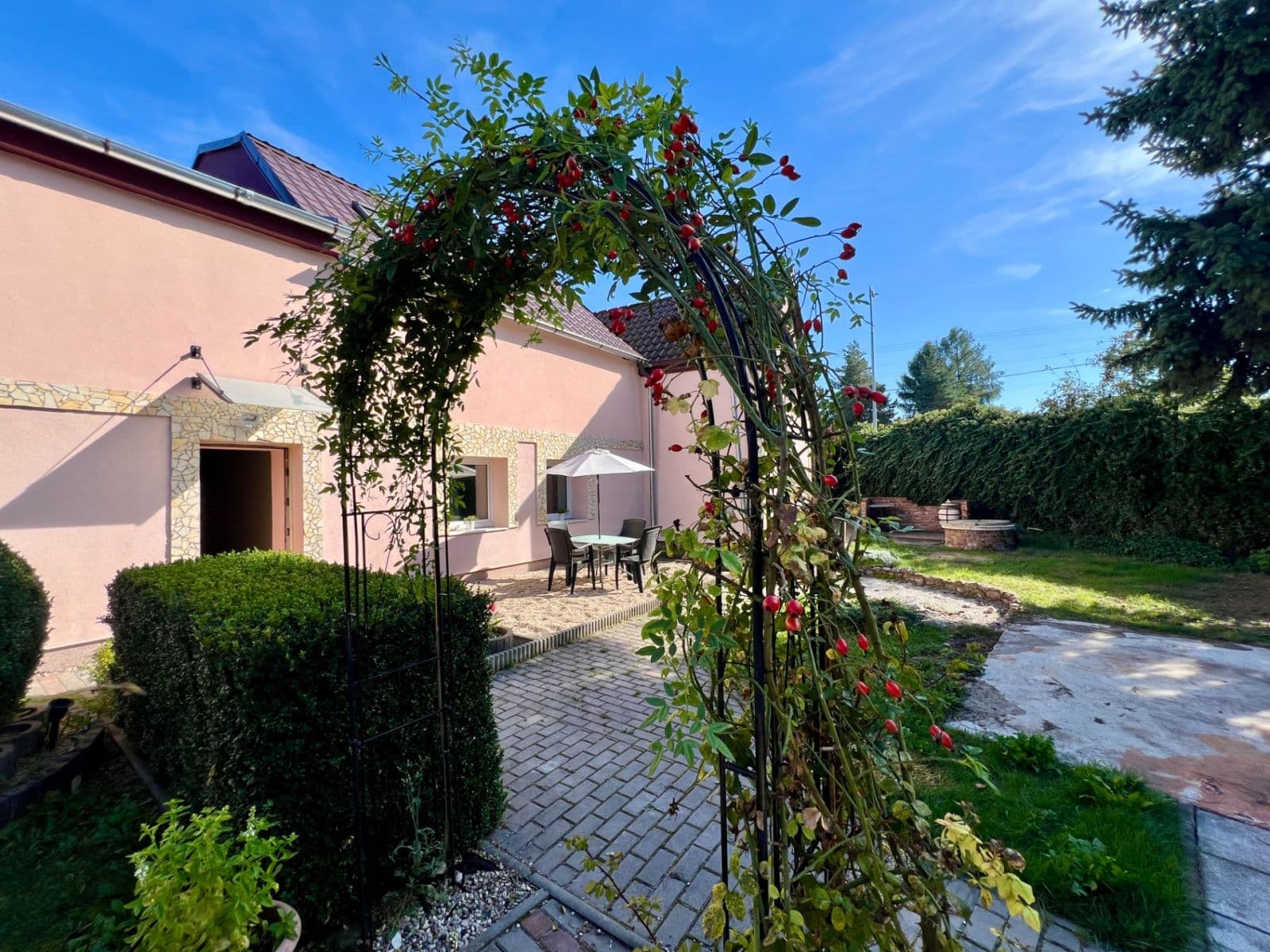 Prodej domu 306 m², pozemek 1.044 m², Očihov, Ústecký kraj Prodej domu 306 m², pozemek 1.044 m², Očihov, Ústecký kraj