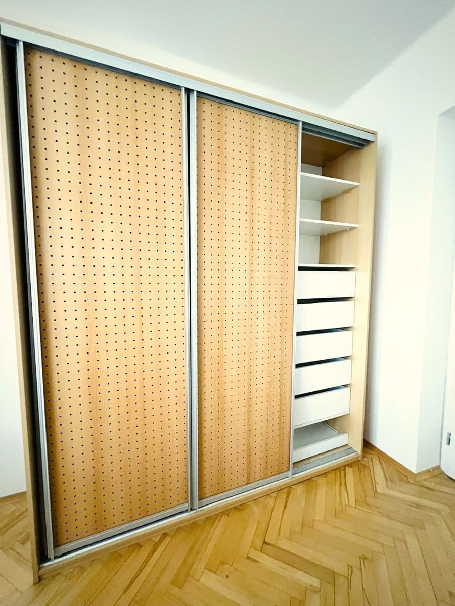 Pronájem bytu 2+kk 65 m², J. Plachty, České Budějovice, Jihočeský kraj Pronájem bytu 2+kk 65 m², J. Plachty, České Budějovice, Jihočeský kraj