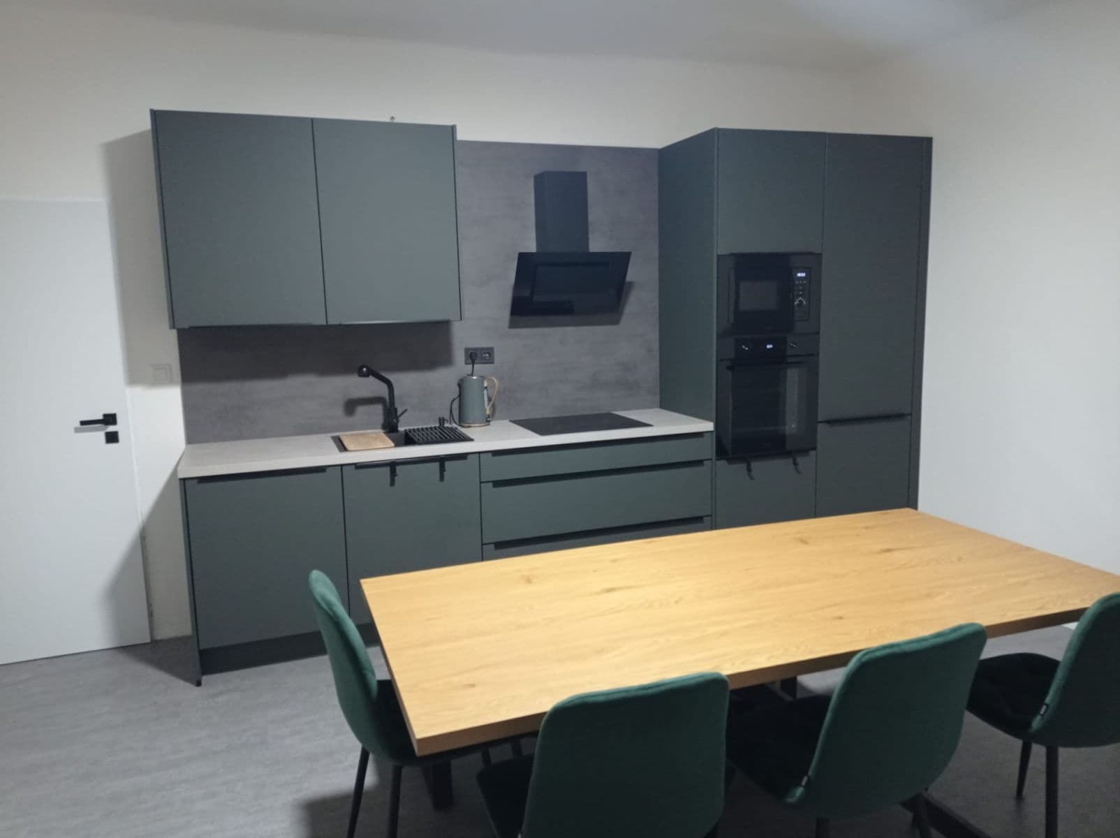 Pronájem bytu 3+kk 85 m², Revoluční, Šestajovice, Středočeský kraj Pronájem bytu 3+kk 85 m², Revoluční, Šestajovice, Středočeský kraj