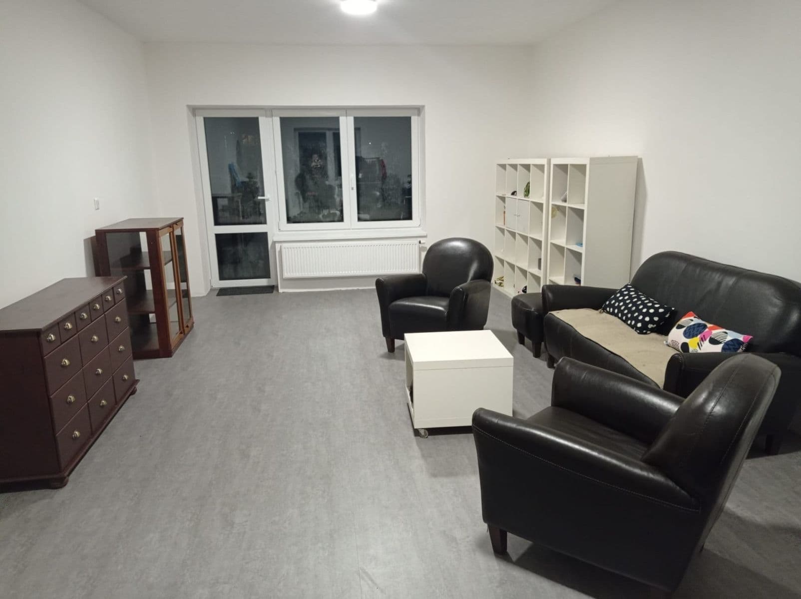 Pronájem bytu 3+kk 85 m², Revoluční, Šestajovice, Středočeský kraj Pronájem bytu 3+kk 85 m², Revoluční, Šestajovice, Středočeský kraj