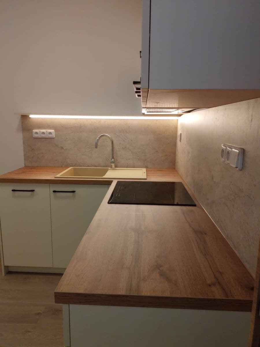 Pronájem bytu 1+kk 23 m², Augustina Lukeše, Brandýs nad Labem-Stará Boleslav, Středočeský kraj Pronájem bytu 1+kk 23 m², Augustina Lukeše, Brandýs nad Labem-Stará Boleslav, Středočeský kraj