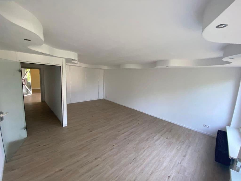Prodej bytu 6+1 235 m², Bozener Str 64, Ludwigshafen, Porýní-Falc Prodej bytu 6+1 235 m², Bozener Str 64, Ludwigshafen, Porýní-Falc