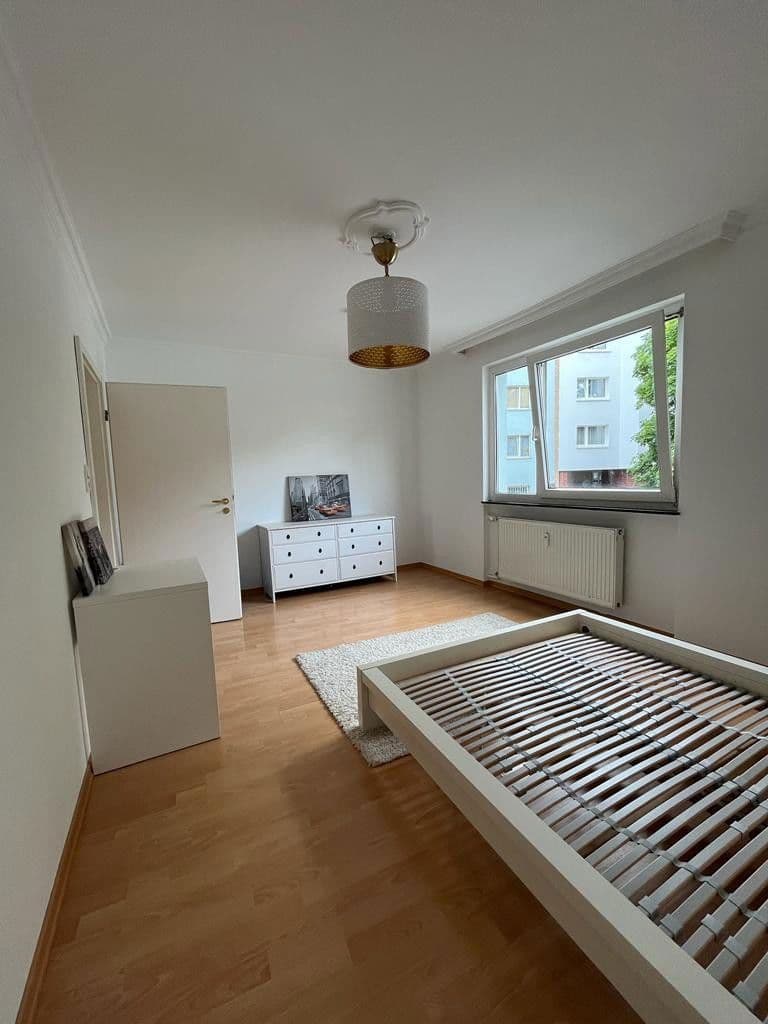 Pronájem bytu 2+1 55 m², Paradiesgasse 12, Frankfurt, Hessen Pronájem bytu 2+1 55 m², Paradiesgasse 12, Frankfurt, Hessen