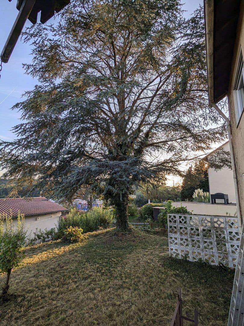 Prodej domu 160 m², pozemek 400 m², Nussbaumstraße 20, Saarbrücken, Země Sársko Prodej domu 160 m², pozemek 400 m², Nussbaumstraße 20, Saarbrücken, Země Sársko