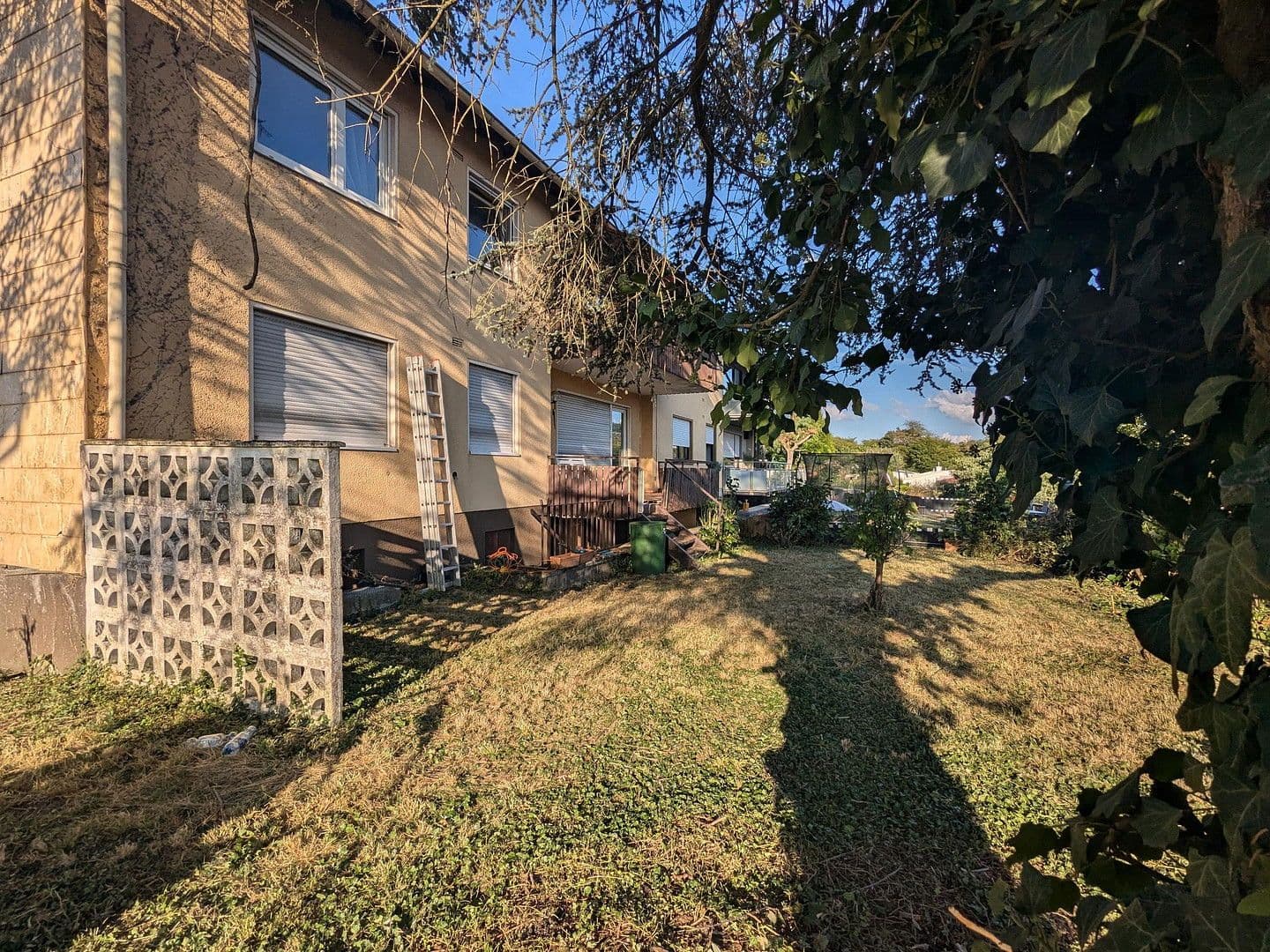 Prodej domu 160 m², pozemek 400 m², Nussbaumstraße 20, Saarbrücken, Země Sársko Prodej domu 160 m², pozemek 400 m², Nussbaumstraße 20, Saarbrücken, Země Sársko