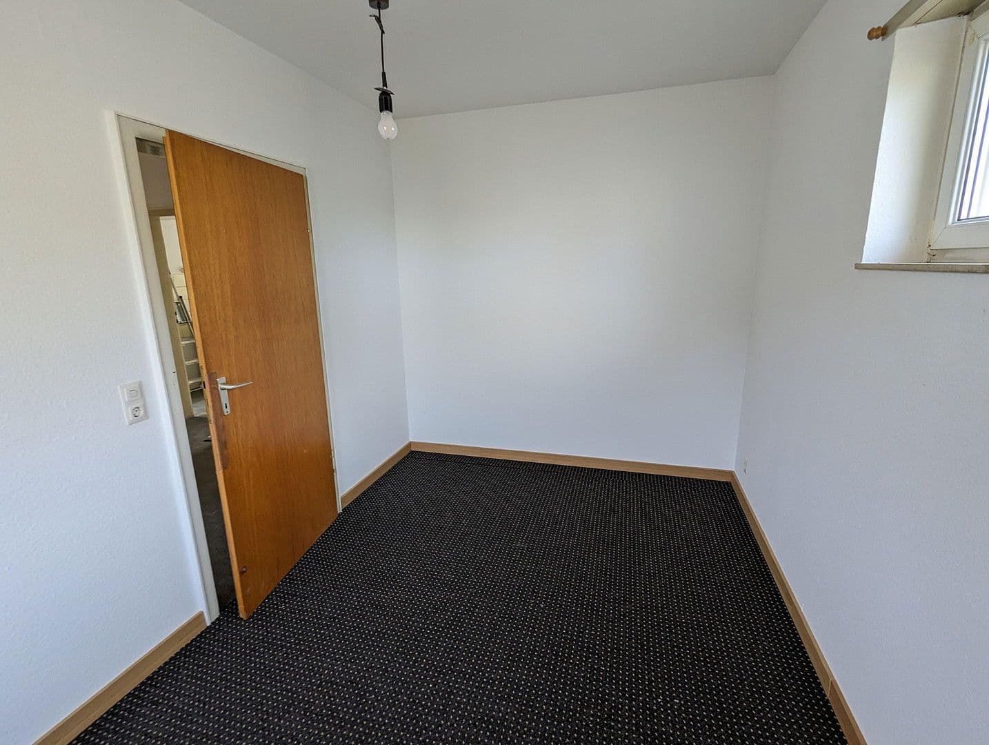 Prodej domu 160 m², pozemek 400 m², Nussbaumstraße 20, Saarbrücken, Země Sársko Prodej domu 160 m², pozemek 400 m², Nussbaumstraße 20, Saarbrücken, Země Sársko