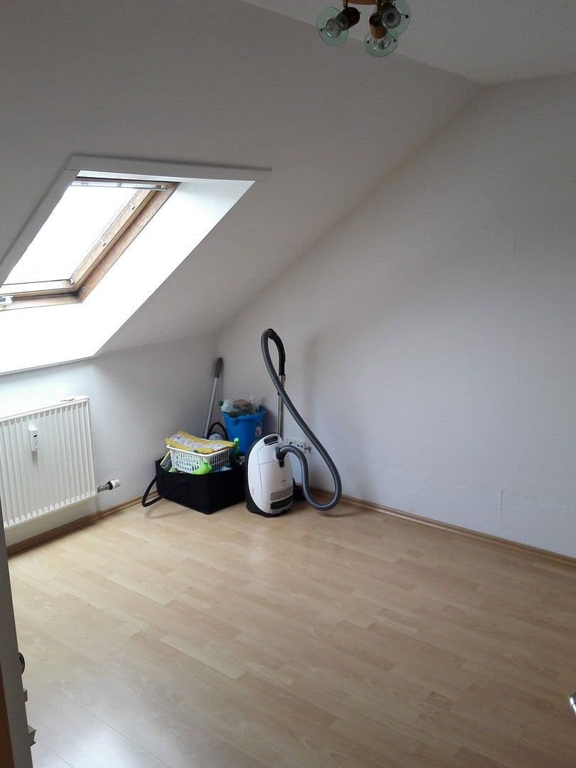 Pronájem bytu 3+1 78 m², Schwaigern, Bádensko-Württembersko Pronájem bytu 3+1 78 m², Schwaigern, Bádensko-Württembersko