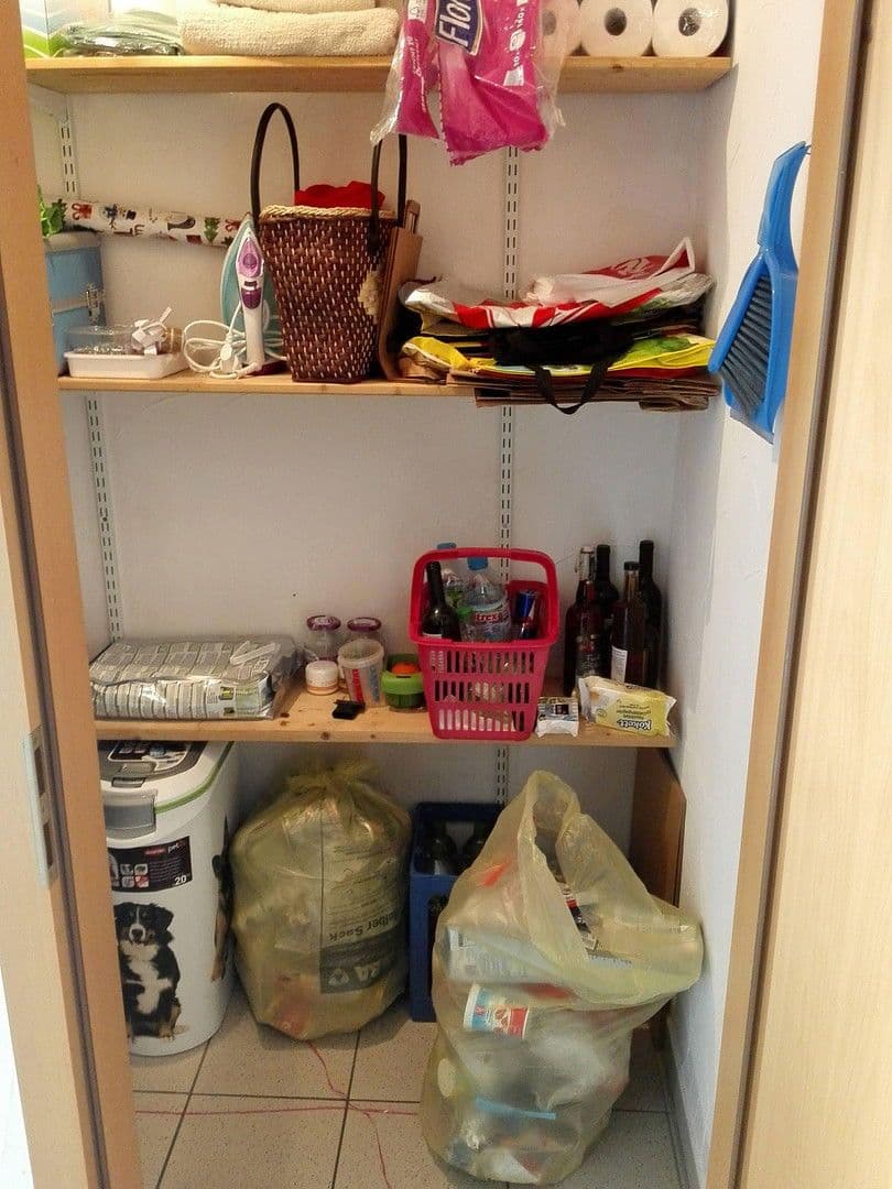 Pronájem bytu 3+1 78 m², Schwaigern, Bádensko-Württembersko Pronájem bytu 3+1 78 m², Schwaigern, Bádensko-Württembersko