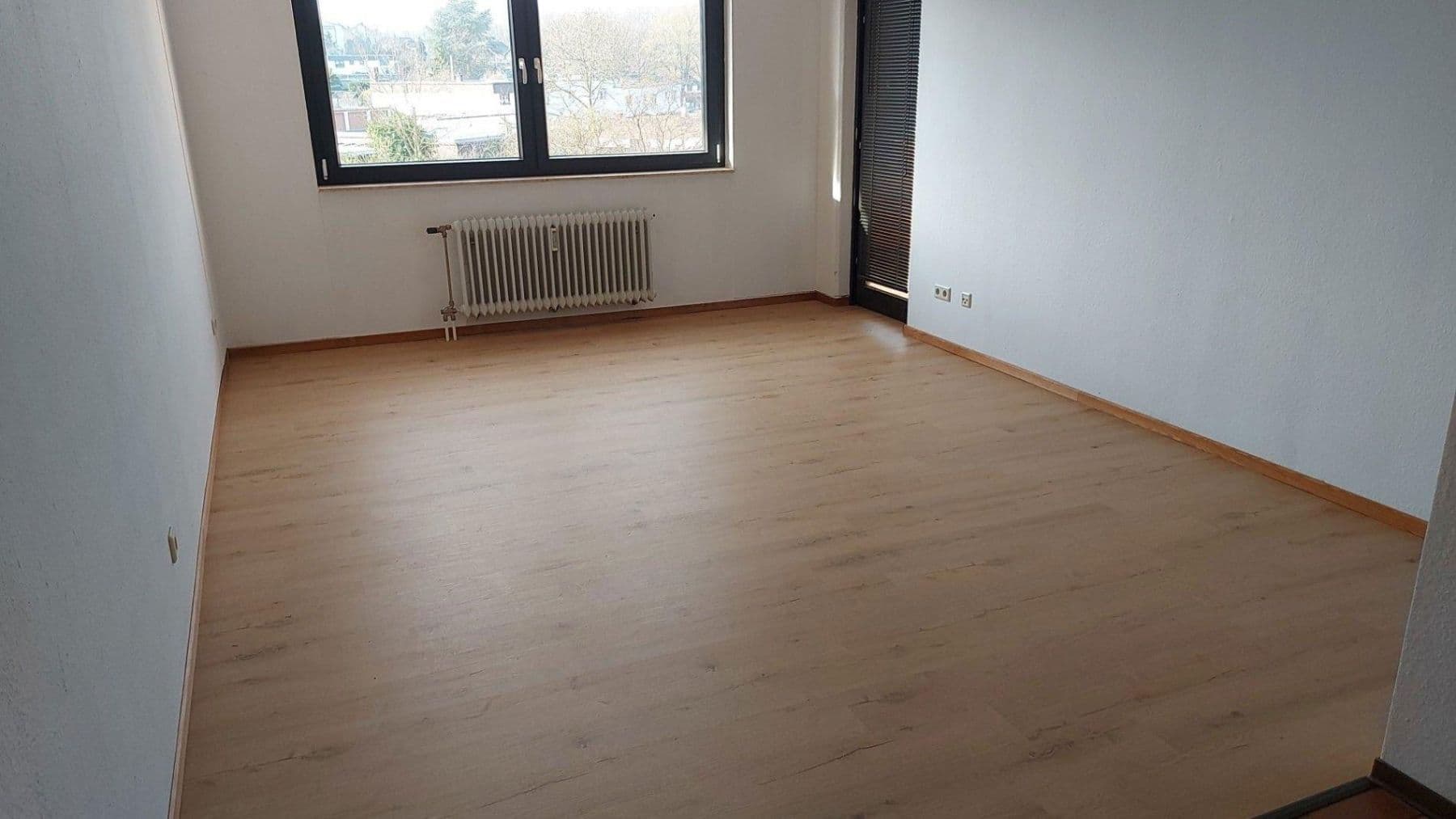 Prodej bytu 2+1 61 m², Henri-Spaak-Str. 6, Alfter, Severní Porýní-Vestfálsko Prodej bytu 2+1 61 m², Henri-Spaak-Str. 6, Alfter, Severní Porýní-Vestfálsko