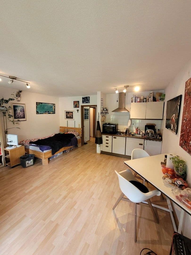 Pronájem bytu 1+1 35 m², Kartäuserstraße 98, Freiburg im Breisgau, Bádensko-Württembersko Pronájem bytu 1+1 35 m², Kartäuserstraße 98, Freiburg im Breisgau, Bádensko-Württembersko