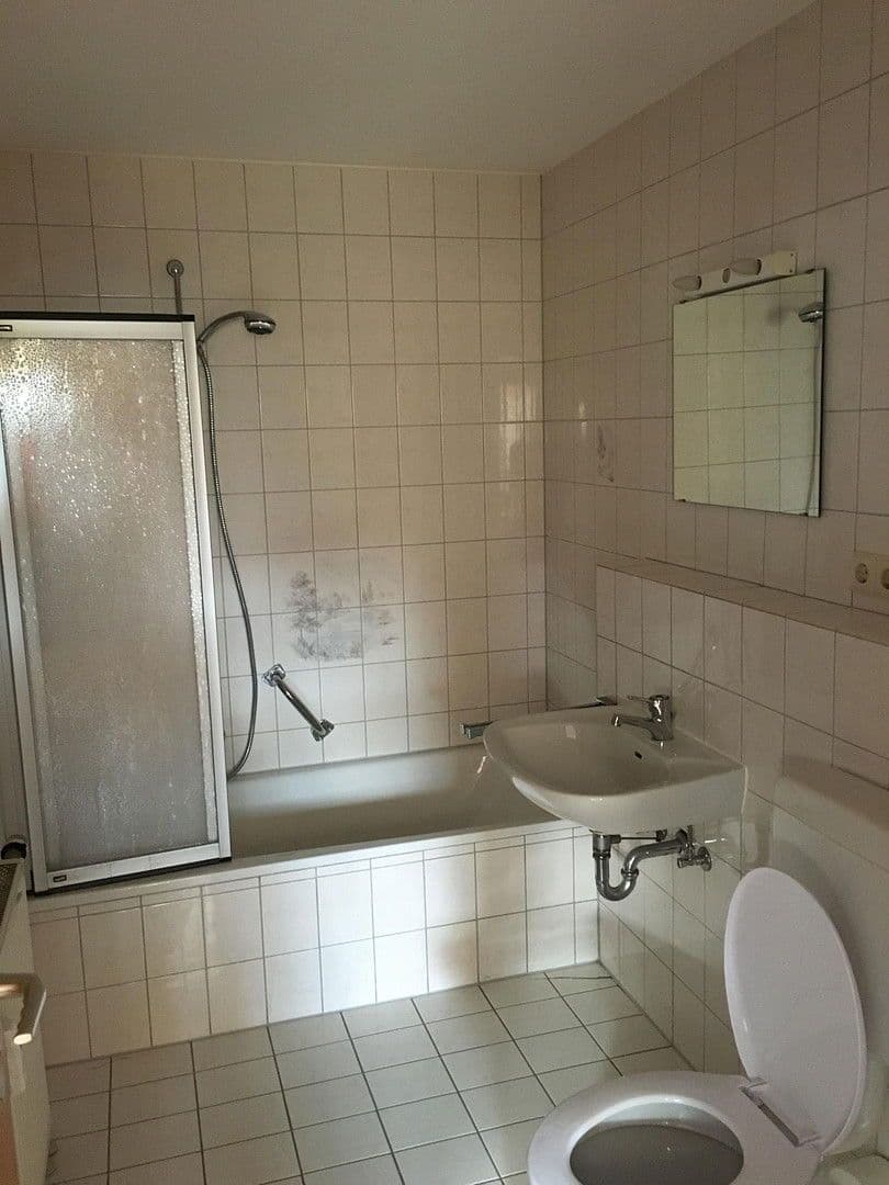 Pronájem bytu 2+1 48 m², Rohräckerstraße 7, Bad Rappenau, Bádensko-Württembersko Pronájem bytu 2+1 48 m², Rohräckerstraße 7, Bad Rappenau, Bádensko-Württembersko