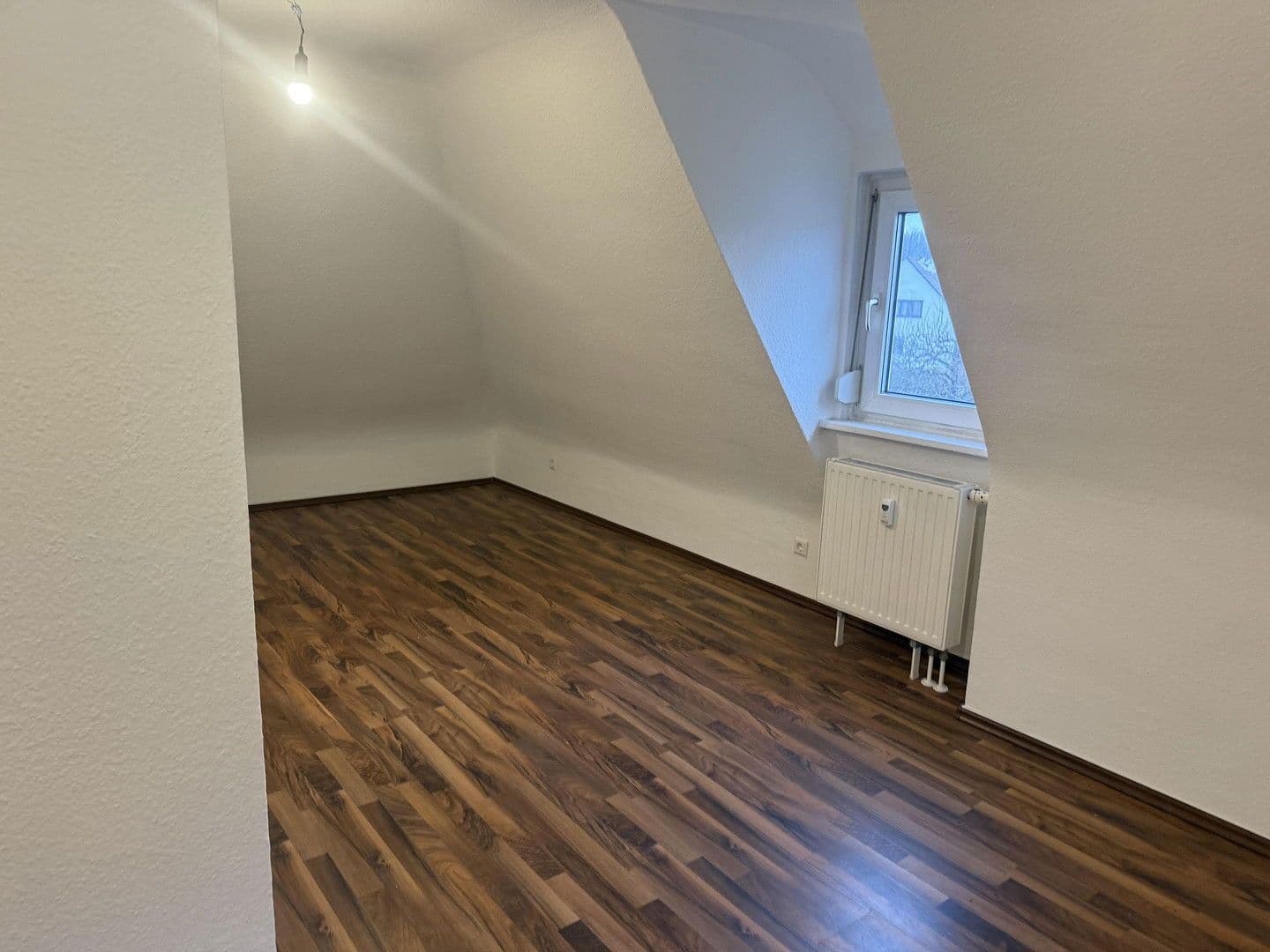 Pronájem bytu 2+1 35 m², Solitudestr. 287, Stuttgart Weilimdorf, Bádensko-Württembersko Pronájem bytu 2+1 35 m², Solitudestr. 287, Stuttgart Weilimdorf, Bádensko-Württembersko