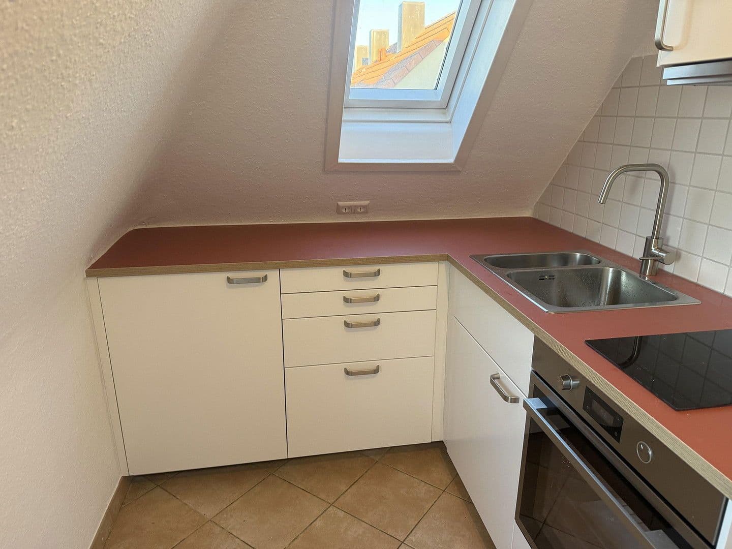 Pronájem bytu 2+1 35 m², Solitudestr. 287, Stuttgart Weilimdorf, Bádensko-Württembersko Pronájem bytu 2+1 35 m², Solitudestr. 287, Stuttgart Weilimdorf, Bádensko-Württembersko