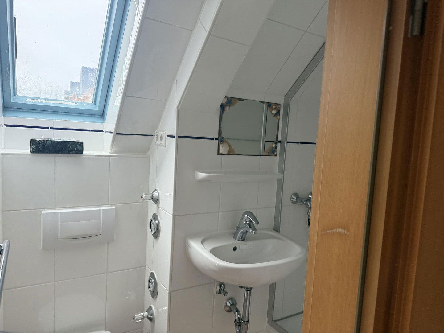 Pronájem bytu 2+1 35 m², Solitudestr. 287, Stuttgart Weilimdorf, Bádensko-Württembersko Pronájem bytu 2+1 35 m², Solitudestr. 287, Stuttgart Weilimdorf, Bádensko-Württembersko