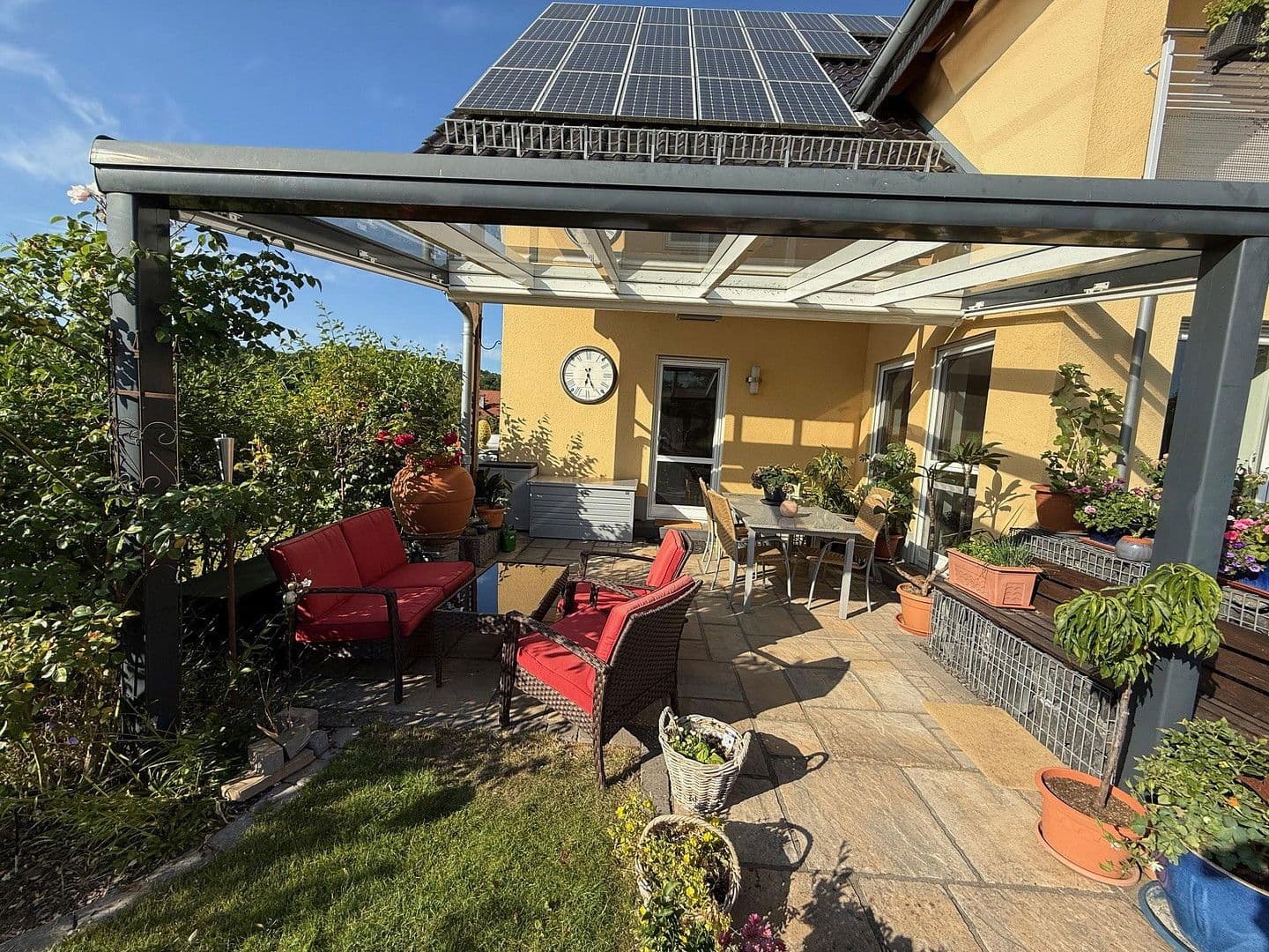 Prodej domu 322 m², pozemek 707 m², Künzell, Hessen Prodej domu 322 m², pozemek 707 m², Künzell, Hessen