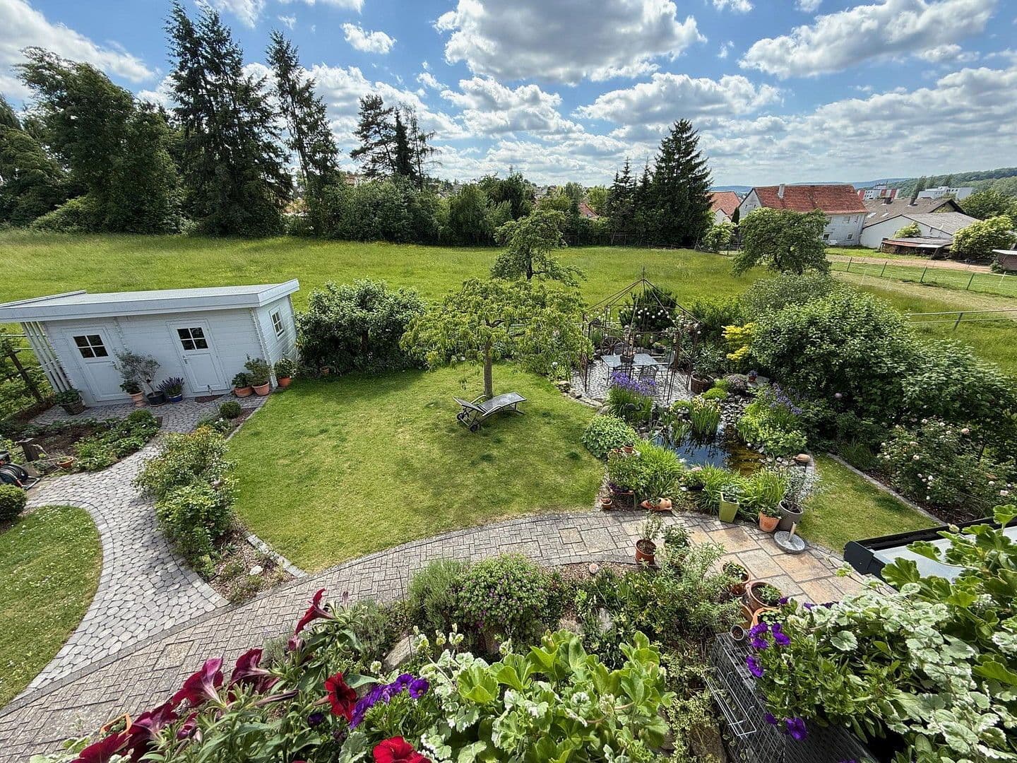 Prodej domu 322 m², pozemek 707 m², Künzell, Hessen Prodej domu 322 m², pozemek 707 m², Künzell, Hessen