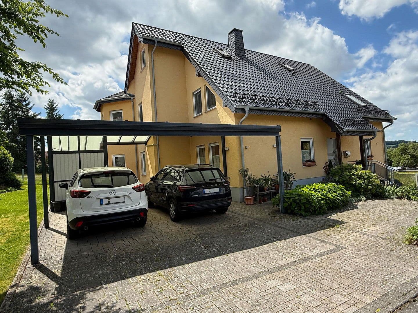 Prodej domu 322 m², pozemek 707 m², Künzell, Hessen Prodej domu 322 m², pozemek 707 m², Künzell, Hessen