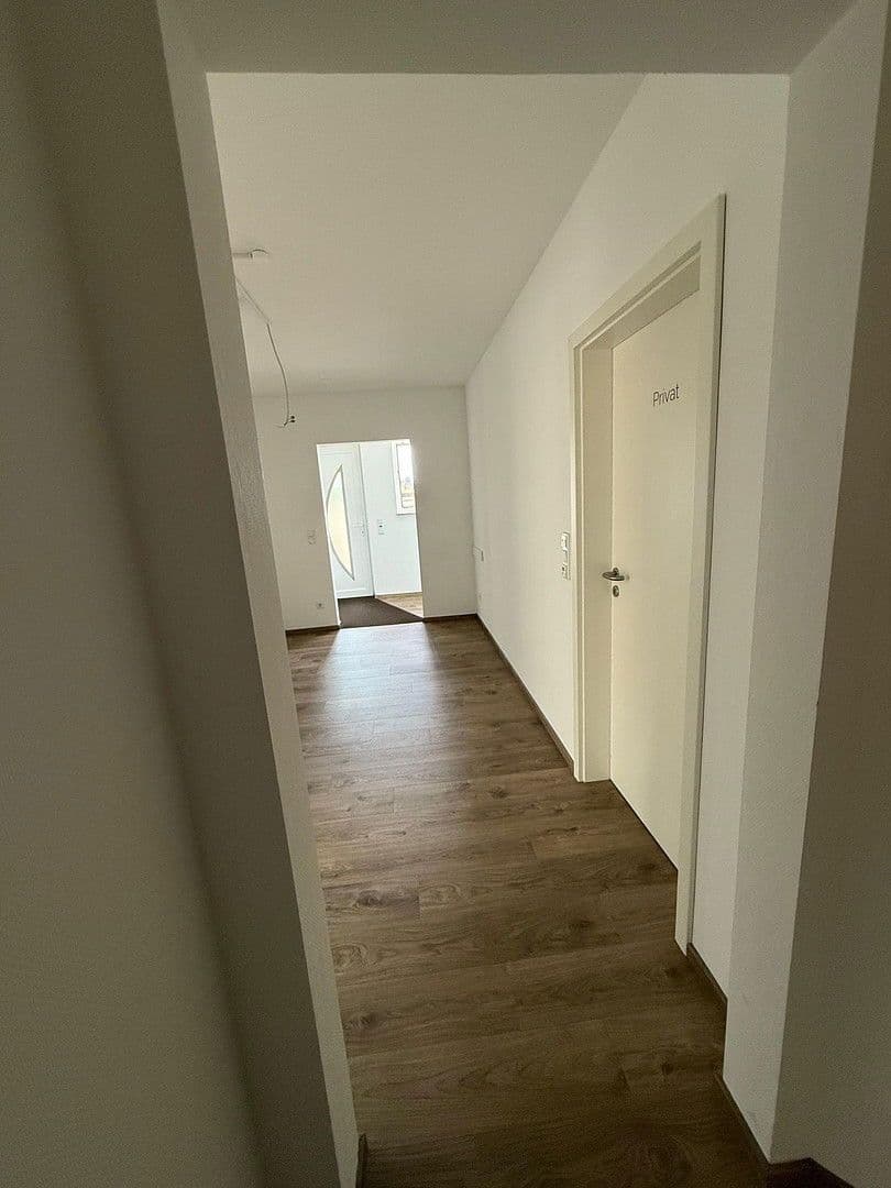 Prodej domu 322 m², pozemek 707 m², Künzell, Hessen Prodej domu 322 m², pozemek 707 m², Künzell, Hessen