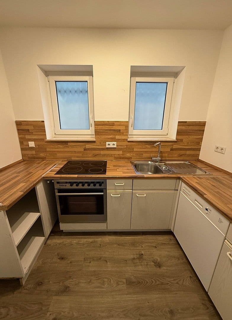 Prodej domu 322 m², pozemek 707 m², Künzell, Hessen Prodej domu 322 m², pozemek 707 m², Künzell, Hessen