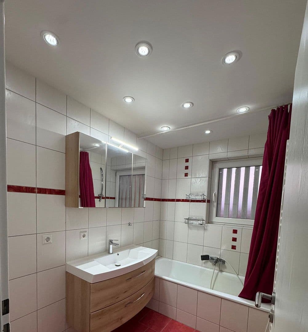 Prodej bytu 3+1 87 m², Friedhofstraße 49, Donaueschingen, Bádensko-Württembersko Prodej bytu 3+1 87 m², Friedhofstraße 49, Donaueschingen, Bádensko-Württembersko