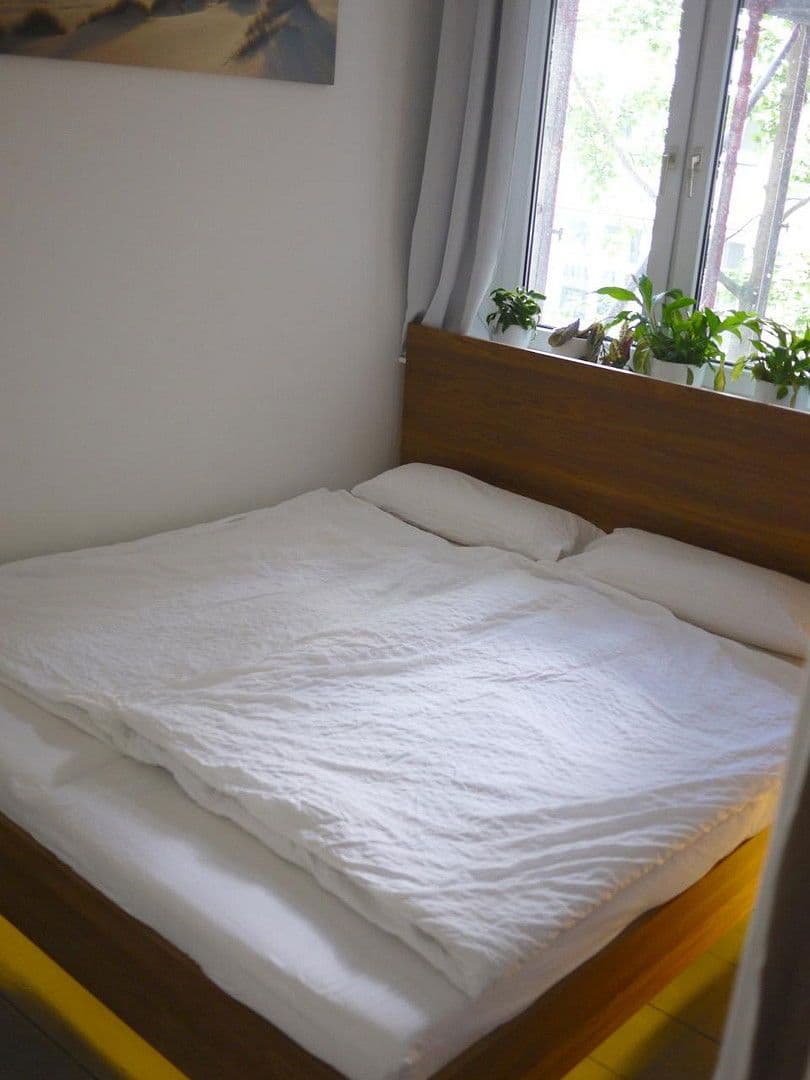 Prodej bytu 4+1 80 m², Berlin, Berlín Prodej bytu 4+1 80 m², Berlin, Berlín