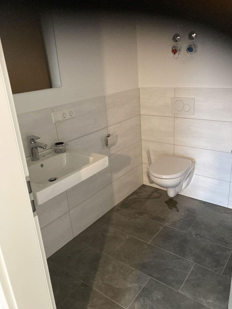 Pronájem domu 160 m², pozemek 450 m², Carlo schellemannstr 26B, Eggenfelden, Bavorsko Pronájem domu 160 m², pozemek 450 m², Carlo schellemannstr 26B, Eggenfelden, Bavorsko