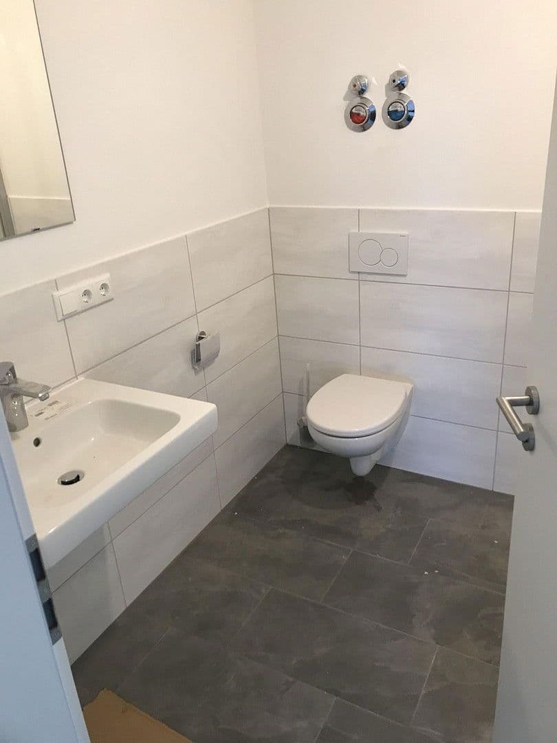 Pronájem domu 160 m², pozemek 450 m², Carlo schellemannstr 26B, Eggenfelden, Bavorsko Pronájem domu 160 m², pozemek 450 m², Carlo schellemannstr 26B, Eggenfelden, Bavorsko