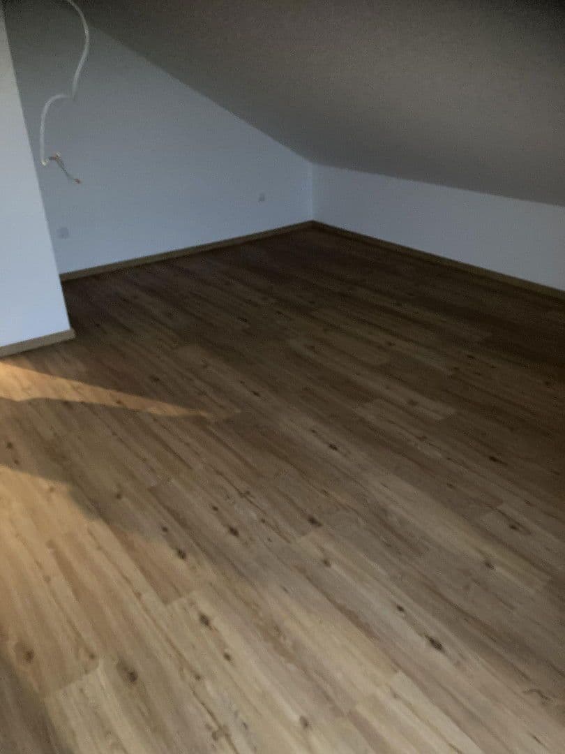 Pronájem domu 160 m², pozemek 450 m², Carlo schellemannstr 26B, Eggenfelden, Bavorsko Pronájem domu 160 m², pozemek 450 m², Carlo schellemannstr 26B, Eggenfelden, Bavorsko