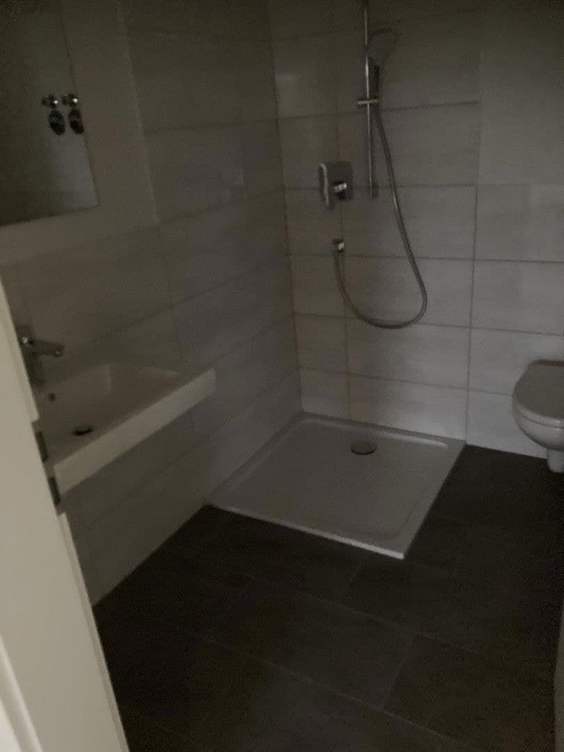 Pronájem domu 160 m², pozemek 450 m², Carlo schellemannstr 26B, Eggenfelden, Bavorsko Pronájem domu 160 m², pozemek 450 m², Carlo schellemannstr 26B, Eggenfelden, Bavorsko