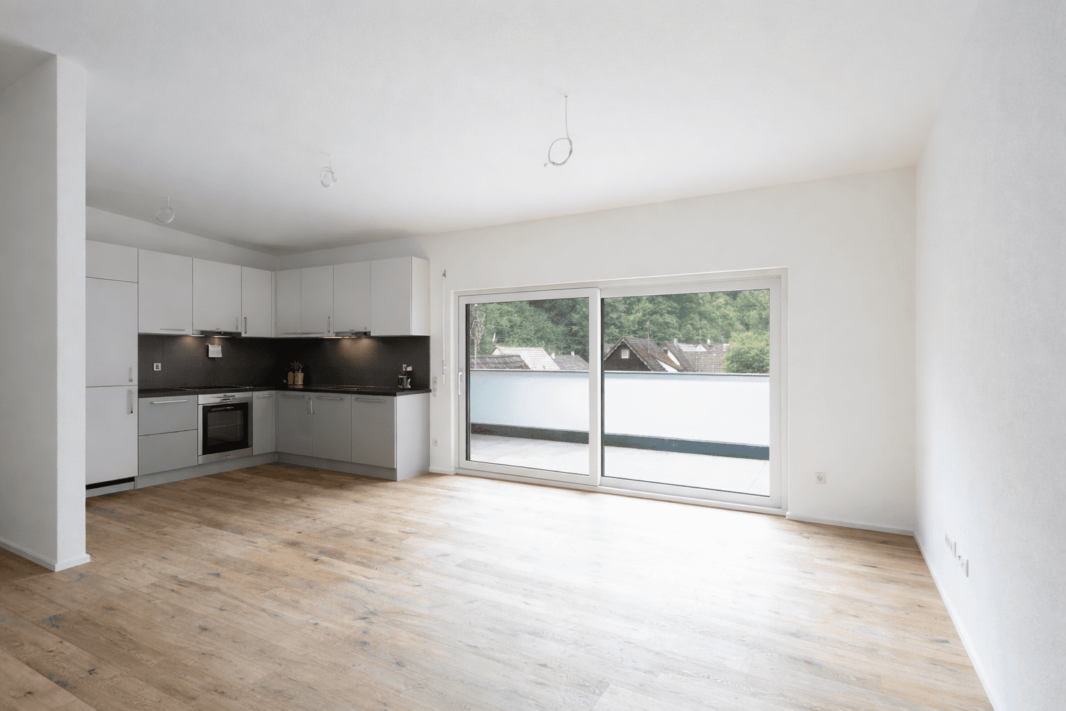 Pronájem bytu 3+1 97 m², Sulzbachstr. 50, Oberndorf am Neckar, Bádensko-Württembersko Pronájem bytu 3+1 97 m², Sulzbachstr. 50, Oberndorf am Neckar, Bádensko-Württembersko