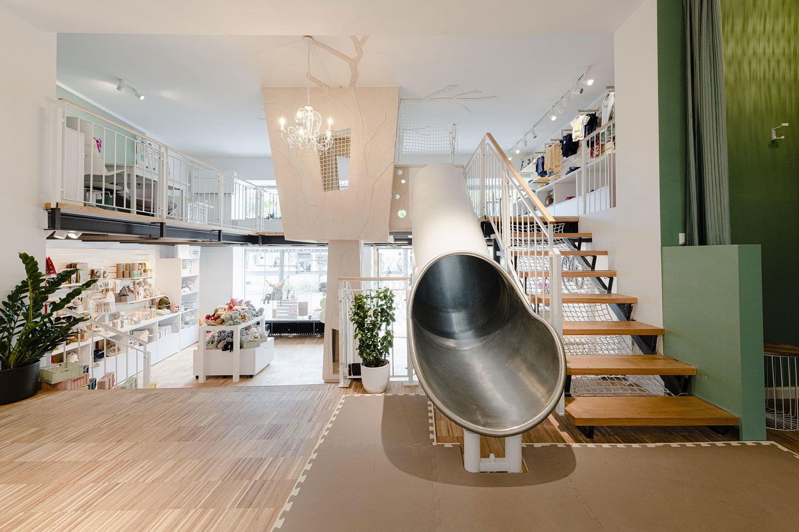 Pronájem nebytového prostoru 200 m², Berlin, Berlín Pronájem nebytového prostoru 200 m², Berlin, Berlín