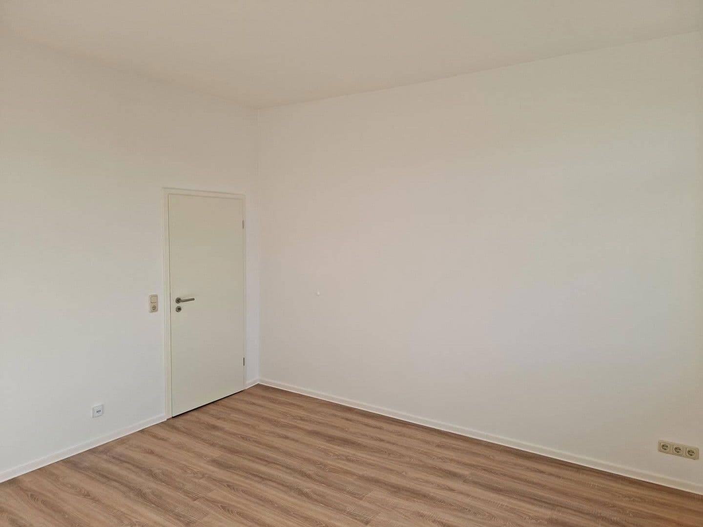 Pronájem bytu 3+1 63 m², Peine, Dolní Sasko Pronájem bytu 3+1 63 m², Peine, Dolní Sasko