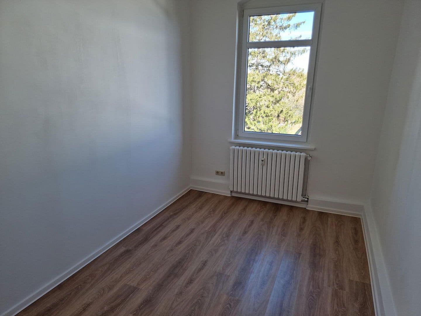Pronájem bytu 3+1 63 m², Peine, Dolní Sasko Pronájem bytu 3+1 63 m², Peine, Dolní Sasko