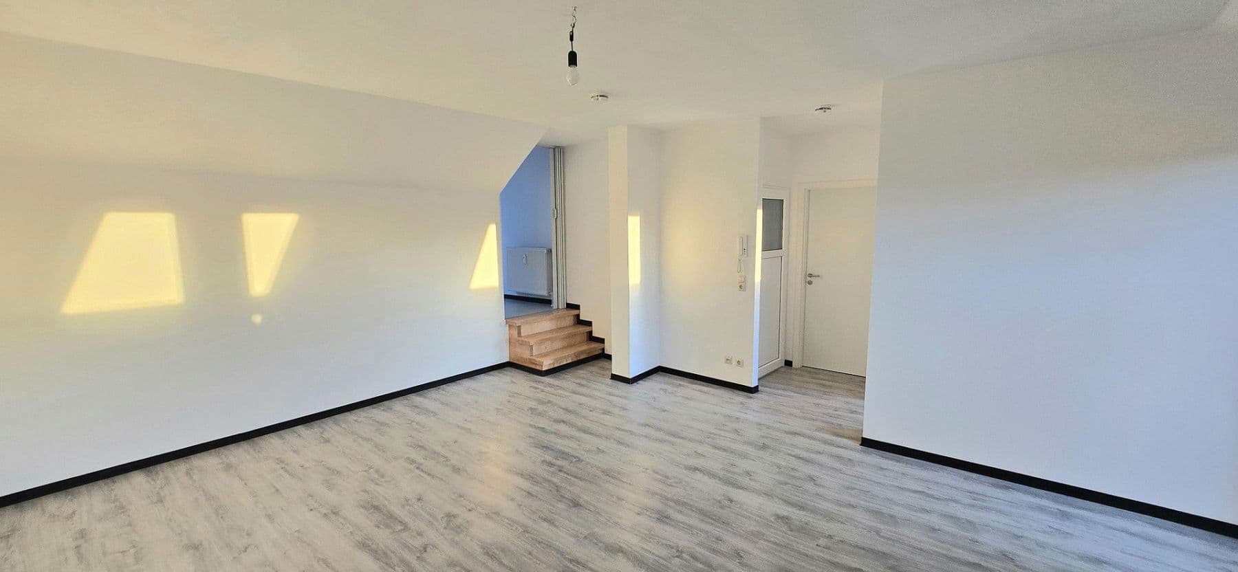 Pronájem bytu 2+1 52 m², Wendeburg, Dolní Sasko Pronájem bytu 2+1 52 m², Wendeburg, Dolní Sasko